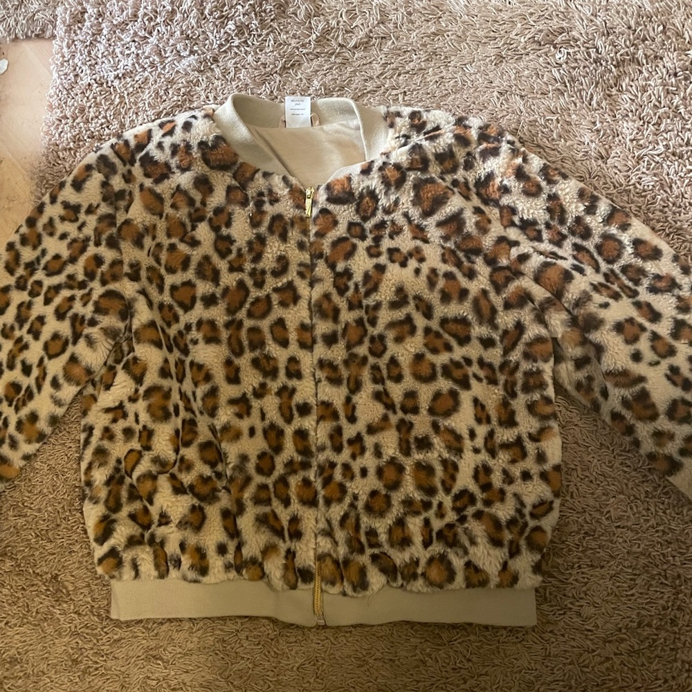 Like new cheetah faux fur coat